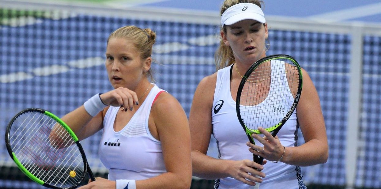 Fed Cup: Vandeweghe e Rogers trionfano per gli Stati Uniti dopo 17 anni d'attesa.