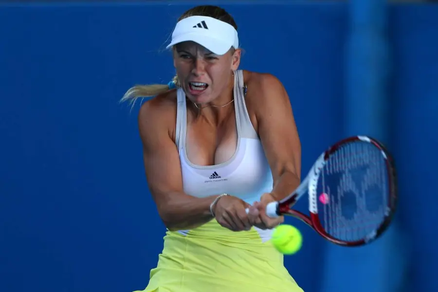 Wta Finals: Caroline Wozniacki piega la Svitolina, esordio positivo per la Halep