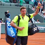 Stan Wawrinka dice addio alle stampelle: "Spero di non vederle mai più"