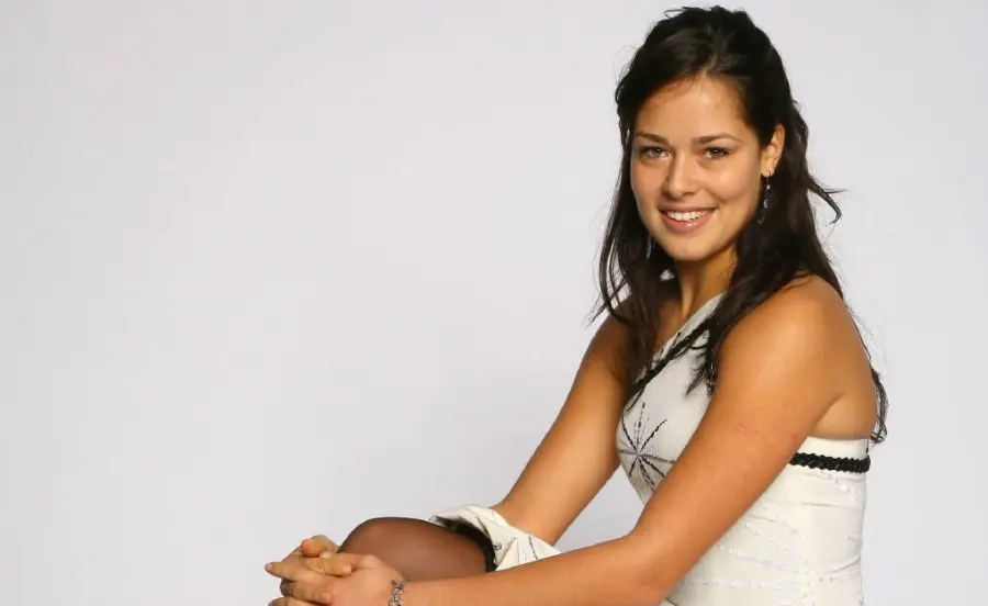 Ana Ivanovic lascia il tennis a 29 anni: il suo annuncio su Fb