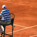 Scandalo scommesse nel tennis: radiati due arbitri che favorivano gli amici