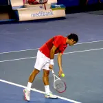 Stoccarda Atp: Rientro amaro per Roger Federer, stecca la prima con Tommy Haas 2-6, 7-6, 6-4