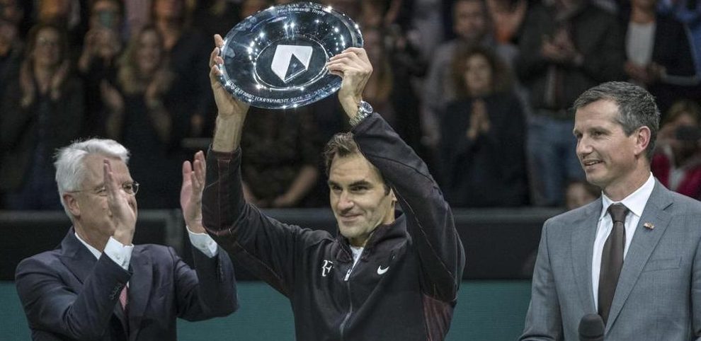 Atp Rotterdam, Federer trionfa da nuovo n.1: 'Lo svizzero batte 6-2, 6-2 il bulgaro Dimitrov'